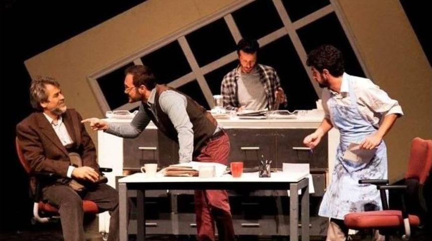 &ldquo;bir Halk D&uuml;şmanı&rdquo; Nil&uuml;fer&rsquo;de Sahnelendi