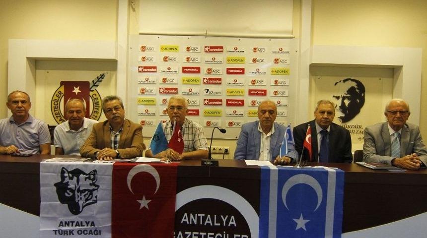 Antalya&rsquo;da T&uuml;rkmenlerden Referandum Tepkisi