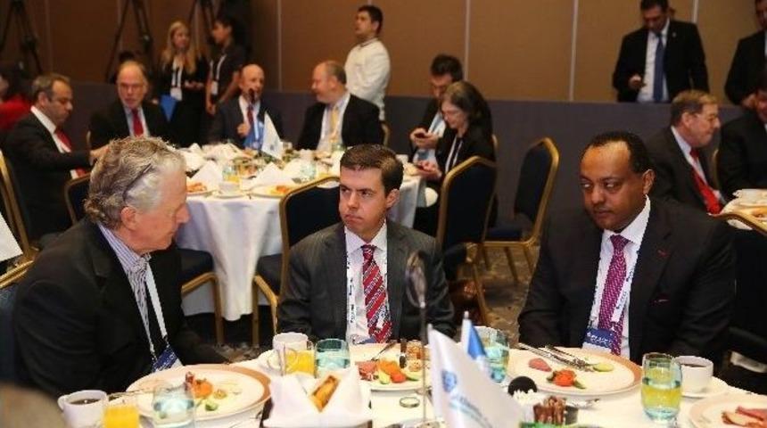 (tekrar) Davutoğlu: "kimse Enerjiyi Silah Olarak Kullanmasın"