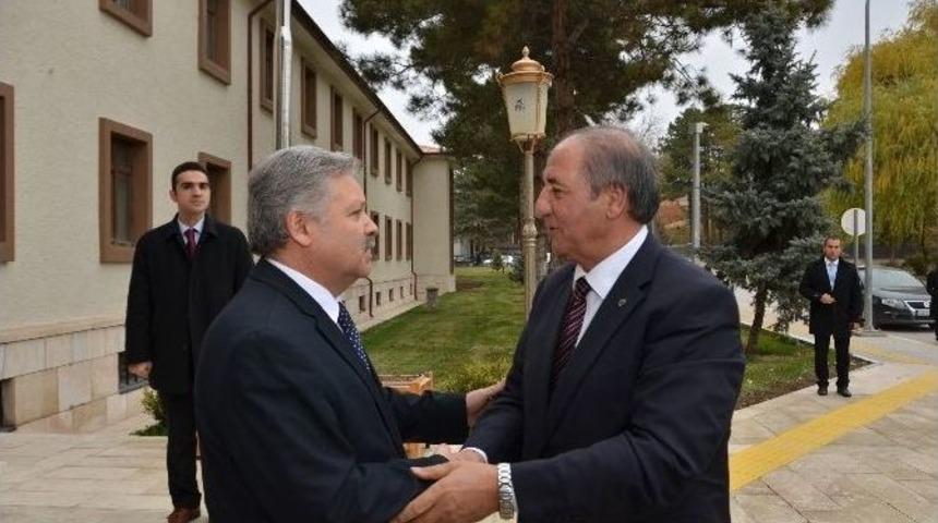 &Ccedil;orum Valisi Ahmet Kara&rsquo;dan Erzincan Valisi S&uuml;leyman Kahraman&rsquo;a Ziyaret