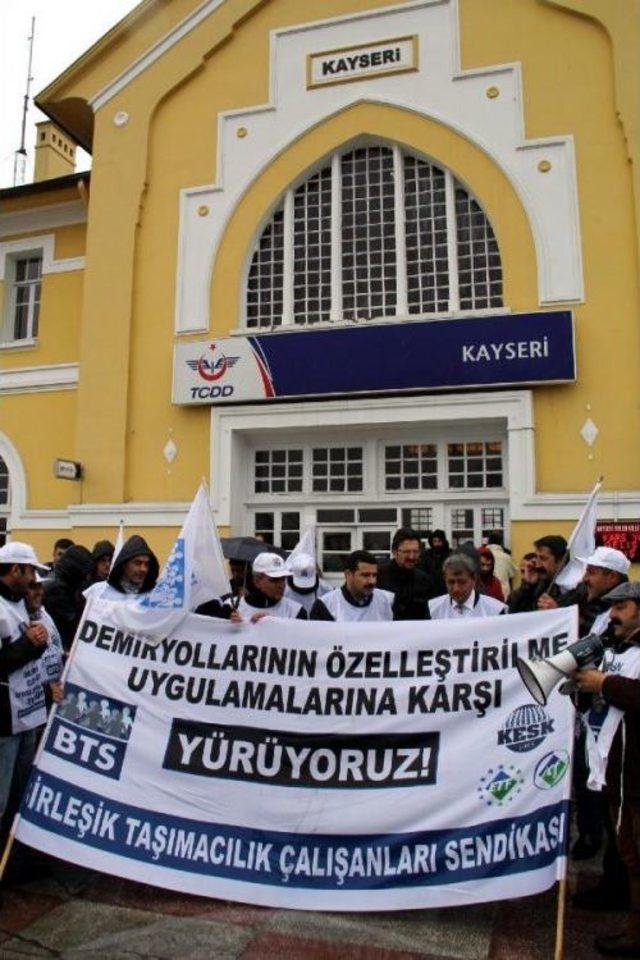 VAN DAN YOLA &Ccedil;IKAN DEMİRYOLCULAR, KAYSERİ YE ULAŞTI 2
