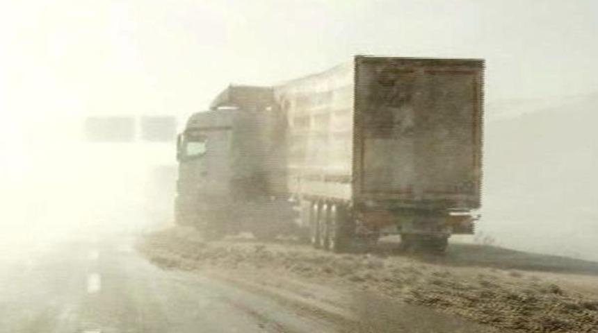 Tipi Ve &Ccedil;ığ Y&uuml;z&uuml;nden Erzurum'da Ulaşım Durdu (4)