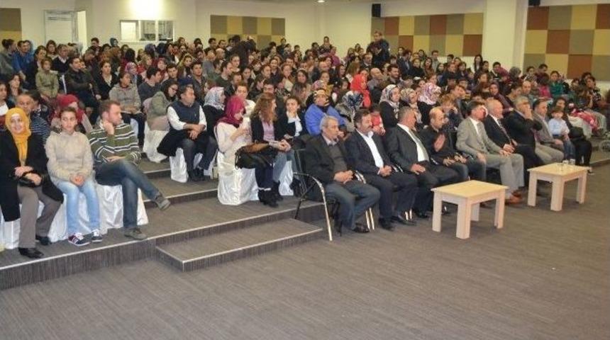 Kula&rsquo;da "aşka Olan Meyilim Senin Y&uuml;z&uuml;nden" Oyunu