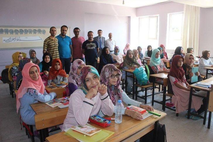 Siverek’te İhtiyaç Sahibi Öğrencilere Kırtasiye Yardımı G5