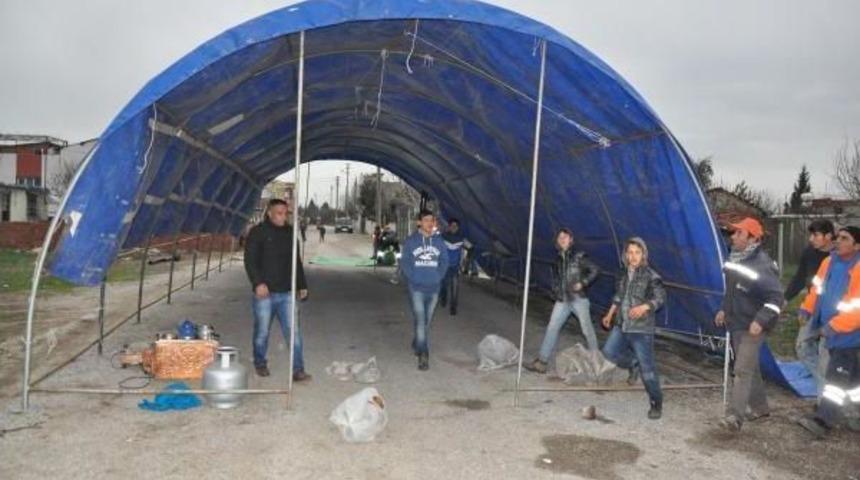 Kobani'de &Ouml;len Suriyeli İ&ccedil;in Torbalı'da Taziye &Ccedil;adırı (2) - Yeniden