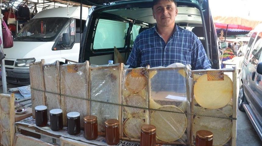 Sezonun İlk Balları Tezgahlarda