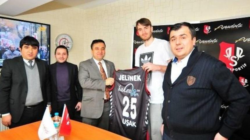 Davıd Jelınek Uşak Sportif&rsquo;e İmzayı Attı