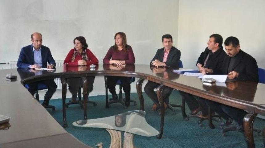 Başkan Yetişkin Firma Temsilcileriyle Bir Araya Geldi