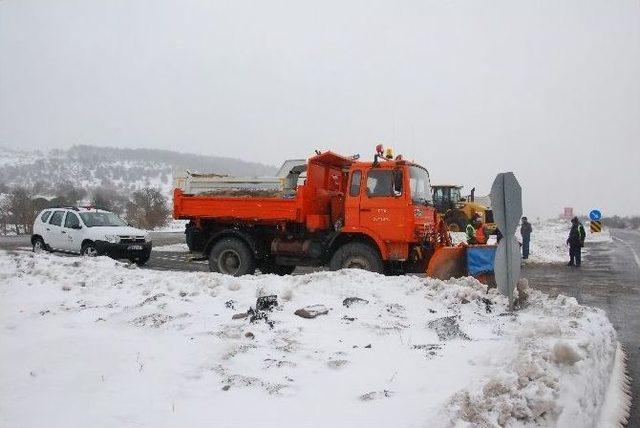 Balıkesir-körfez Yolunda Kar Alarmı