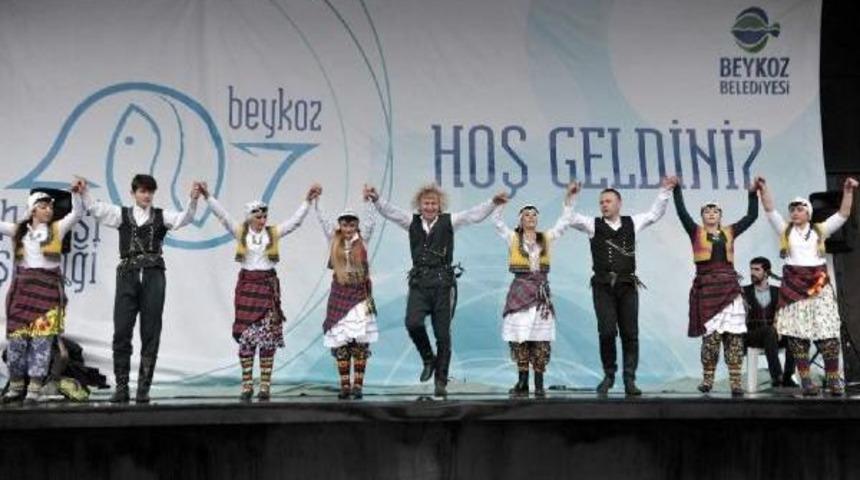 HAMSİ ŞENLİĞİNDE 5 TON BALK 2 SAATTE TÜKENDİ