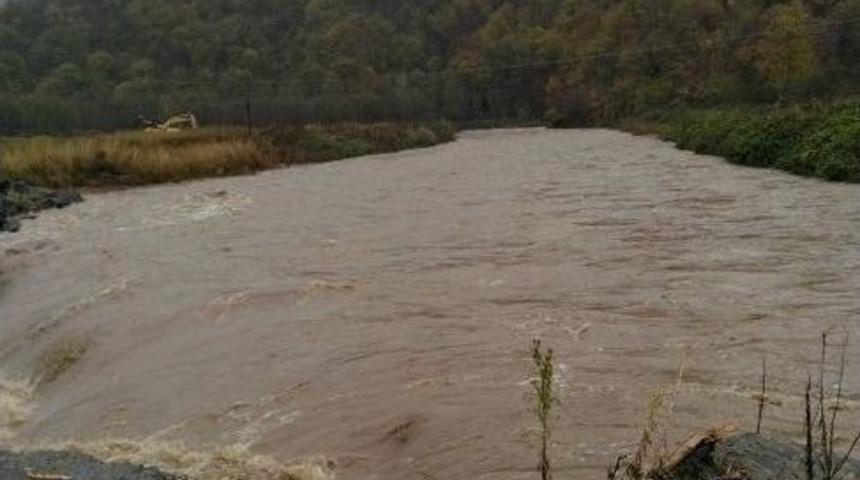 Çatak Köprüsü Yıkıldı