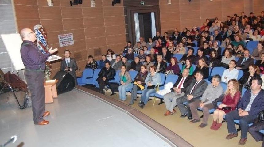 &Ccedil;aycuma&rsquo;da Konferans D&uuml;zenlendi