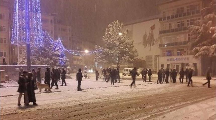 Mobese Bu Defa Kartopu Savaşını Kaydetti