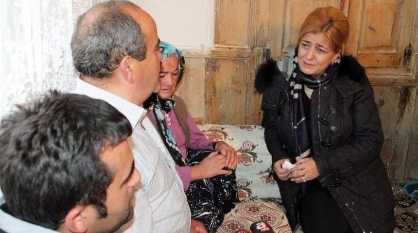 Madenci Aileleri Nevin G&ouml;k&ccedil;ek&rsquo;i Ağlattı