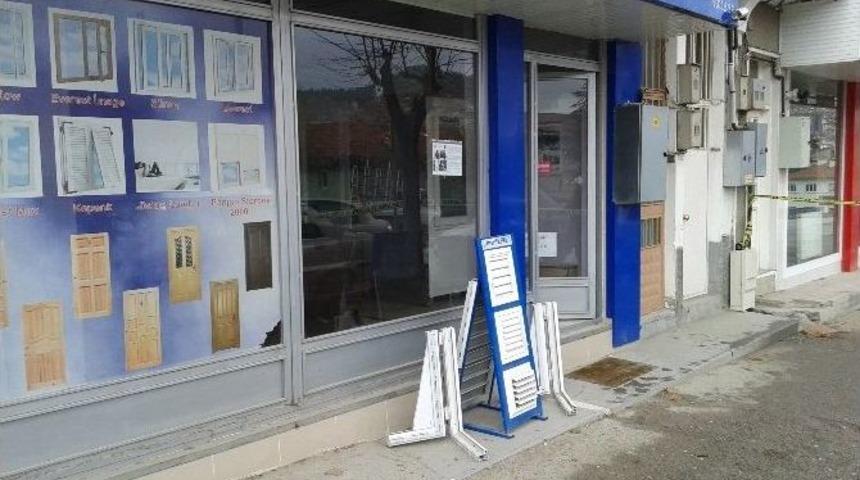 Magandalar Tosya&rsquo;da İş Yerini Kurşunladı