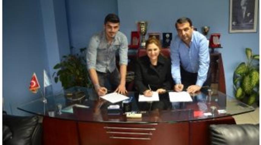 Adana Demirspor Emre Selen&rsquo;in S&ouml;zleşmesini Uzattı