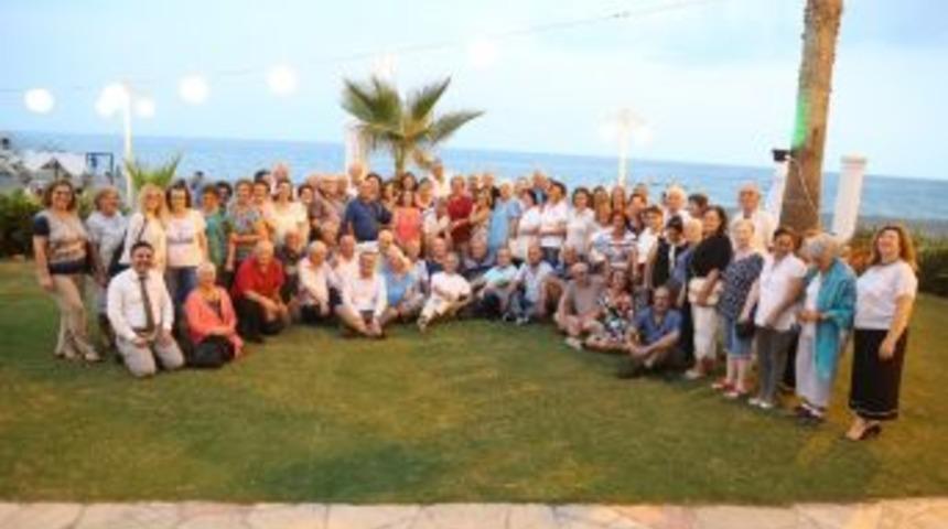 Atat&uuml;rk &Uuml;niversitesi Ziraat Fak&uuml;ltesi 1971 Mezunları Mersin&rsquo;de