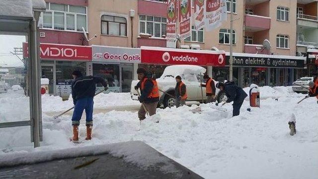 Akşehir&rsquo;de Kar Temizleme &Ccedil;alışmaları S&uuml;r&uuml;yor 3