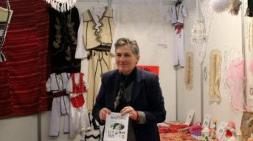 &rsquo;yılın Annesi&rsquo; Engelli &Ccedil;ocuklar İ&ccedil;in Kayseri&rsquo;de Stant A&ccedil;tı