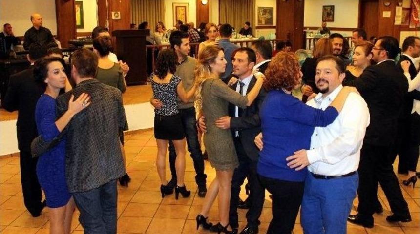 Eczacı Teknisyenleri Eğlendi