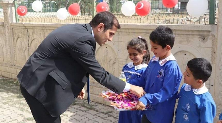 Tutak’ta 2017-2018 Eğitim Ve Öğretim Haftası Kutlandı