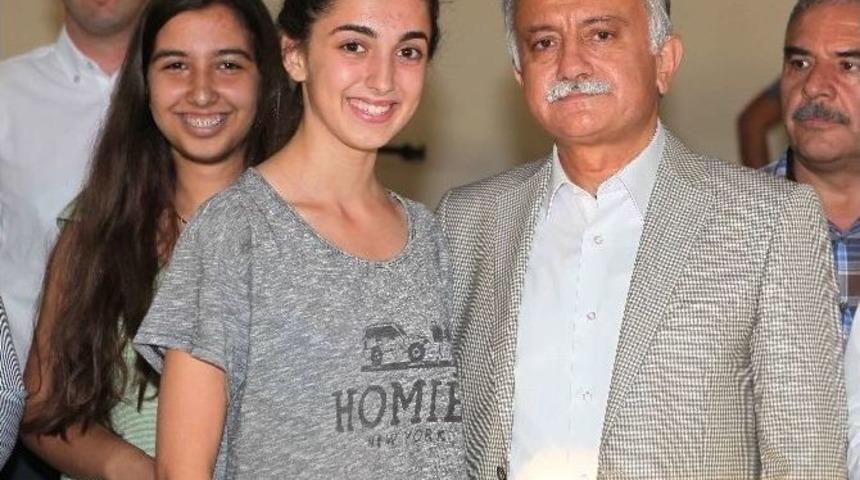 Bayraklı&rsquo;nın &Ouml;ğretmenlerinden B&uuml;y&uuml;k Başarı