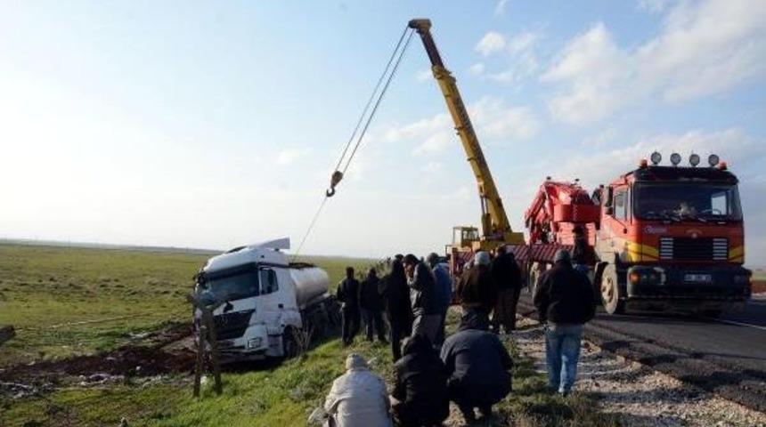 Mayınlı B&ouml;lgeye Yuvarlanan Tanker Vin&ccedil;le &Ccedil;ıkarıldı