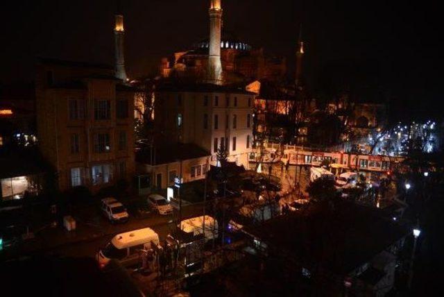 Fotoğraflar// Sultanahmet'te Bombalı Saldırı; İşte Kontrollü Patlama Anı