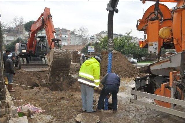 Nazilli’de Belediye Ekipleri Kötü Kokuyu Kaynağından Giderdi