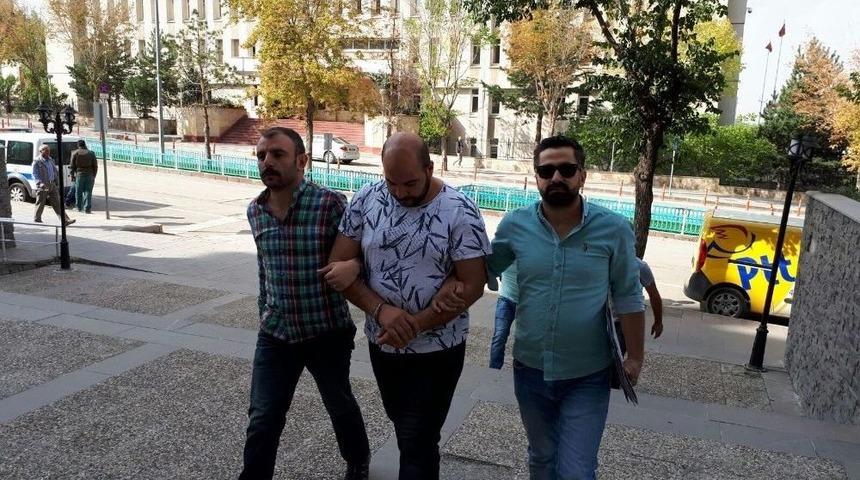 Kiracı Oldukları Evi Satmak İsterken Su&ccedil;&uuml;st&uuml; Yakalandılar