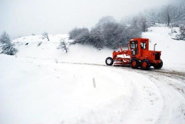 Mahsur Kalan Yolculara Kumanya Dağıtıldı