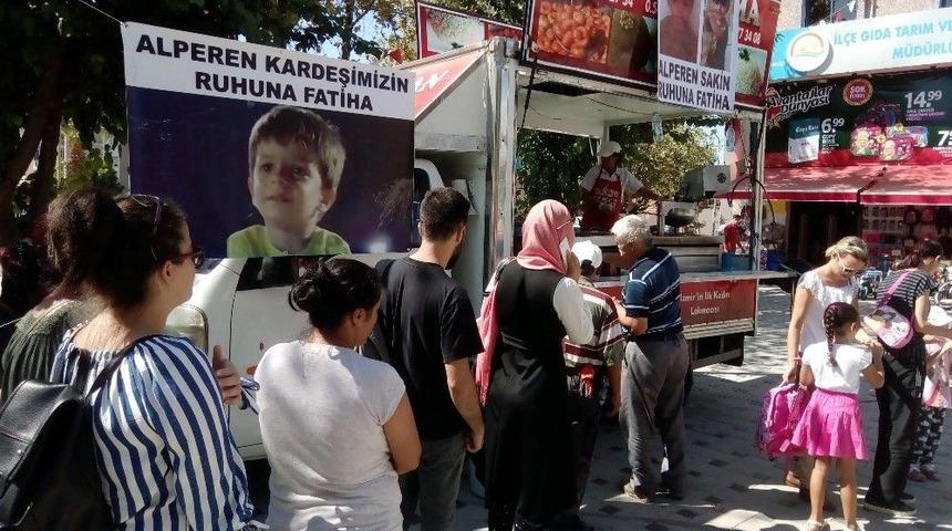 Servis Aracında Unutulup &Ouml;len Alperen İ&ccedil;in Lokma D&ouml;kt&uuml;r&uuml;ld&uuml;