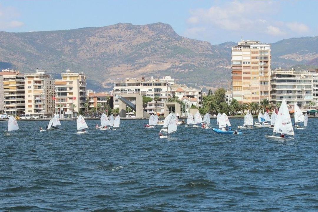 K&ouml;rfezde Şenlik Başladı