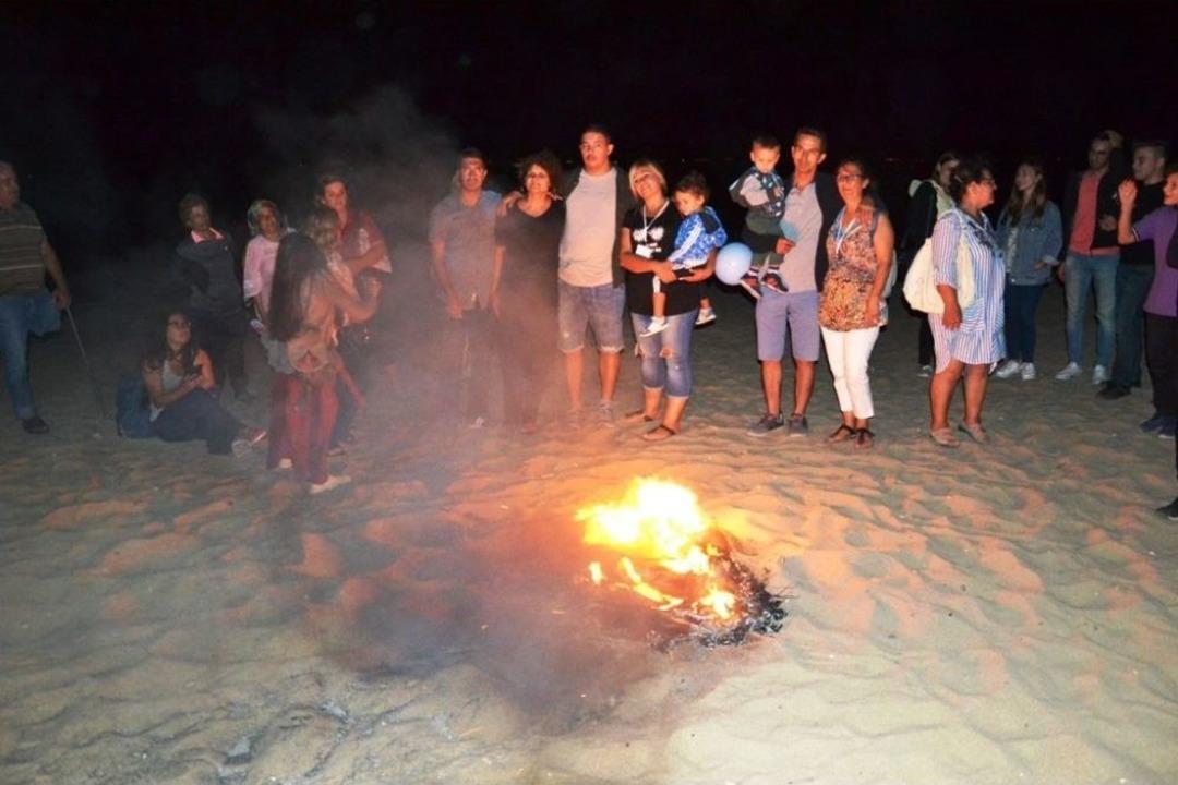 Ayvalık&rsquo;ta 25. Uluslararası Engelliler Şenliği Kamp Ateşiyle Sona Erdi