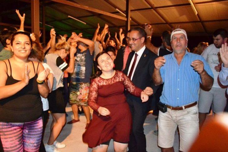 Ayvalık’ta 25. Uluslararası Engelliler Şenliği Kamp Ateşiyle Sona Erdi G4