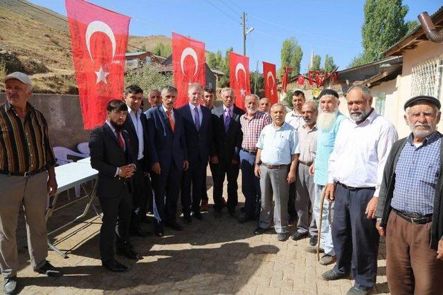 Vali G&uuml;l&rsquo;den K&ouml;y Ziyaretleri 1