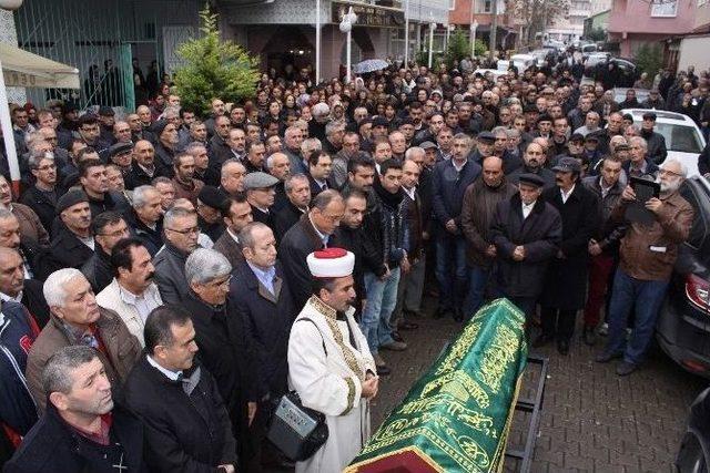 Kılıçdaroğlu’nun Kayınvalidesine Cemevinde Tören Düzenlendi