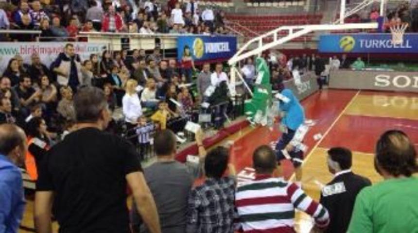 PINAR KARŞIYAKA'DA G&Ouml;ZLER AVRUPA'DA