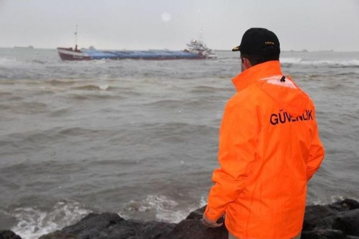 Karaya Oturan Gemide M&uuml;rettebatı Kurtarma &Ccedil;alışması Başlatıldı