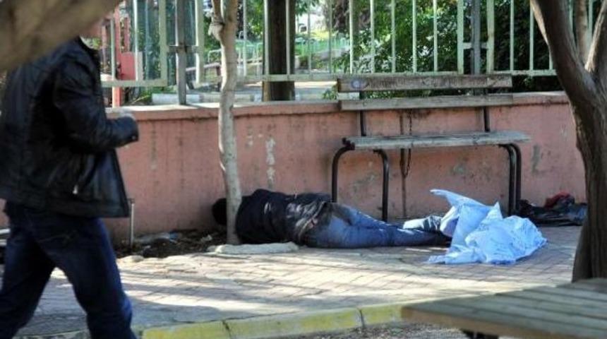 HASTANE YAKININDA CESET