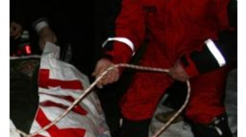 Acısını Unutup Yardıma Koştu