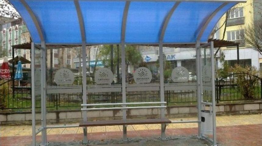 Yeni Minib&uuml;s Durakları Yapılıyor