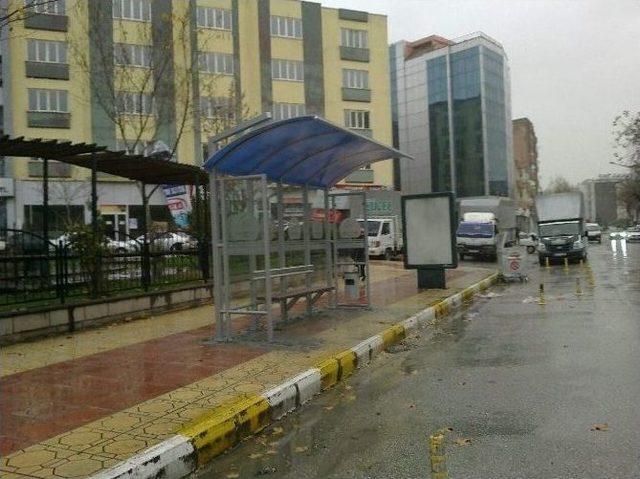 Yeni Minibüs Durakları Yapılıyor