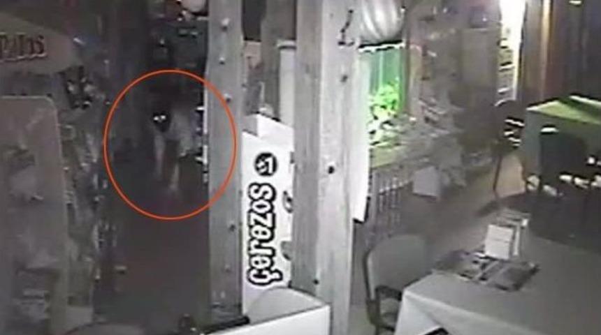 Polis, Maskeli Hırsızları Arıyor