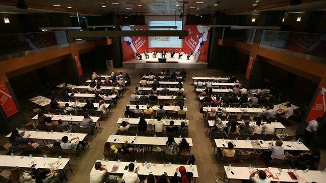 Sosyal Hizmetler Başlıklı Sempozyum Ger&ccedil;ekleşti 2