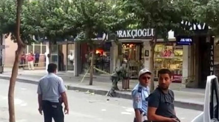 Elazığ&rsquo;Da Ş&uuml;pheli Paket F&uuml;nyeyle Patlatıldı