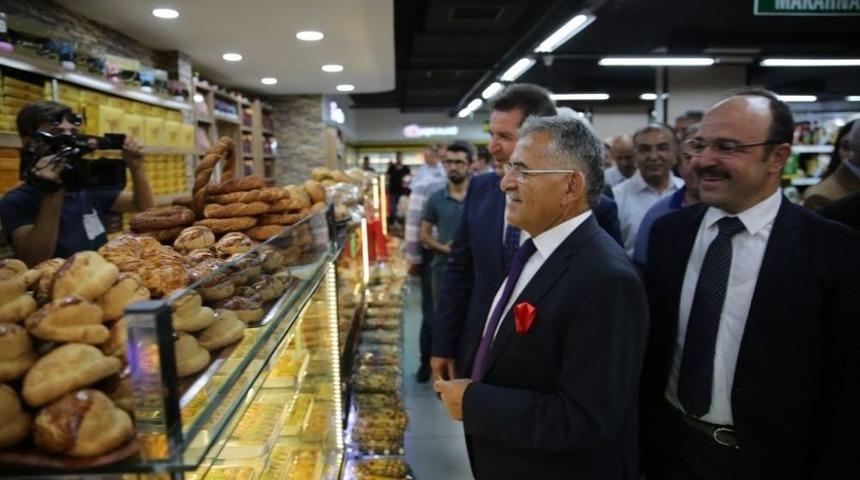 Başkan B&uuml;y&uuml;kkılı&ccedil; İş Yeri A&ccedil;ılışına Katıldı