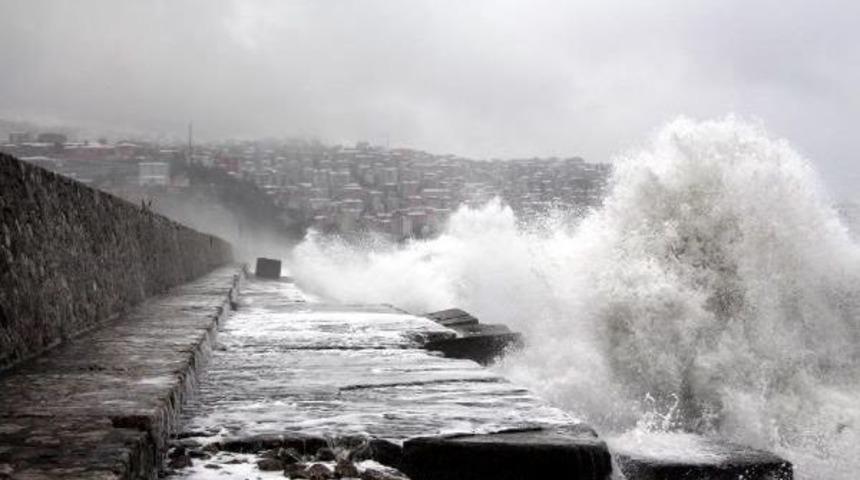 Zonguldak'ta Şiddetli R&uuml;zgar Ve Kar