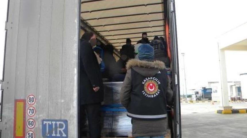 Edirne Sınır Kapılarında 54 Ka&ccedil;ak Yakalandı