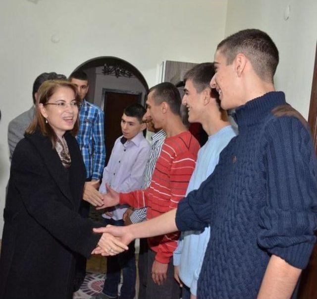 BAKAN İSLAM: VANDALİZME İZİN YOK (2) 1